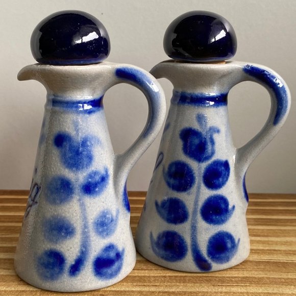 Vintage German Ceramic Oil & Vinegar Bottles (Essig & Oel, Blue Salt Glaze) - Picture 3 of 6